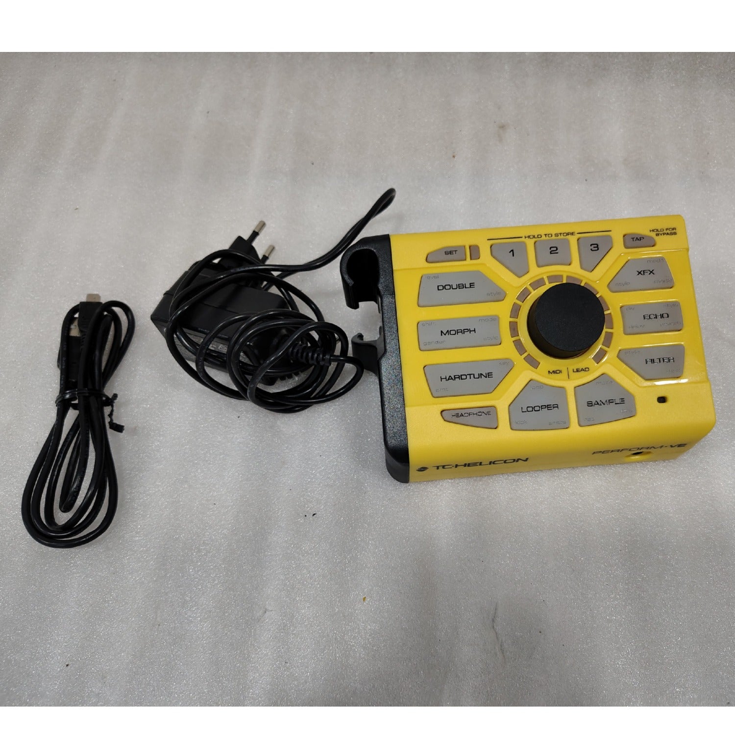 TC Helicon Looper Pedals TC Helicon Perform-VE Vocal Manipulator and Drum Looper - Open Box