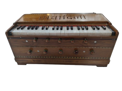 Ultimate Guru Harmoniums Ultimate Guru 3 Line Vertical Concert Grade Harmonium