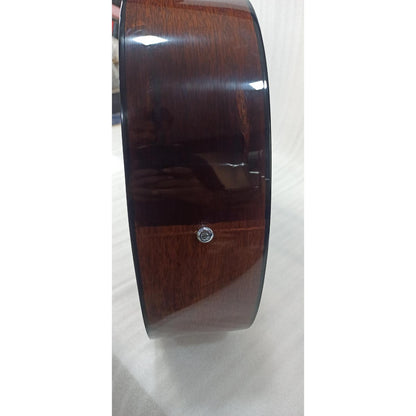 Vault Acoustic Guitars Vault Artisan Premium Acoustic Guitar with Solid Spruce Top and Solid Mahogany Back and Sides - Open Box