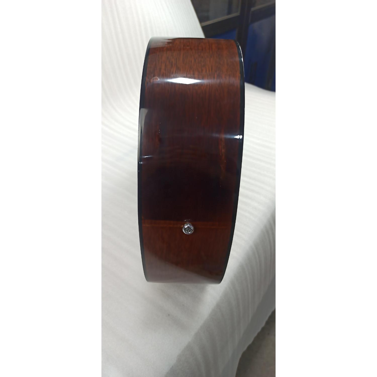 Vault Acoustic Guitars Vault Artisan Premium Acoustic Guitar with Solid Spruce Top and Solid Mahogany Back and Sides - Open Box
