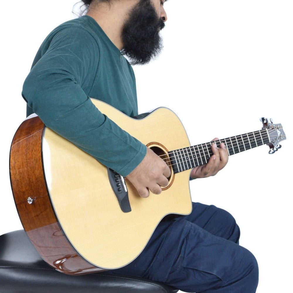 vault acoustic guitars vault artisan premium acoustic guitar with solid spruce top and solid mahogany back and sides - open box