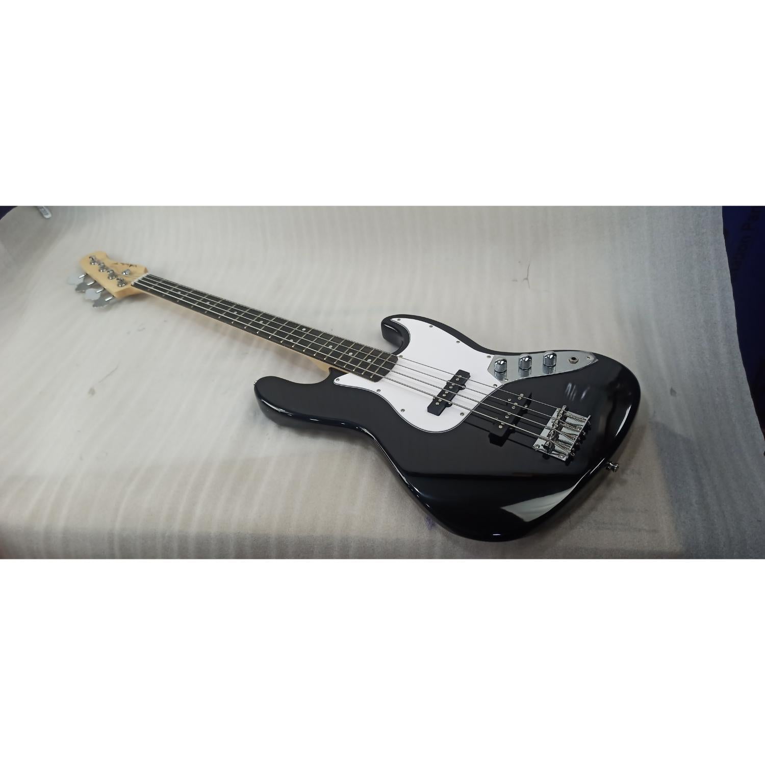 Vault Bass Guitars Vault JB4 Jazz Bass 4-String Bass Guitar - Open Box B Stock
