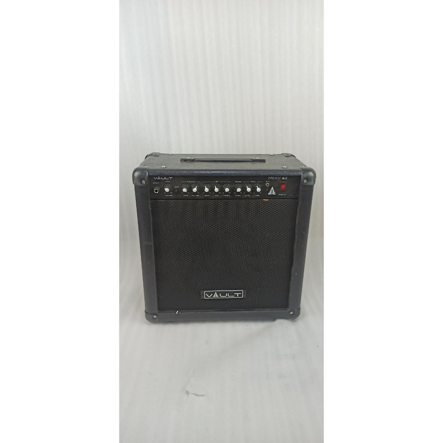 Vault Combo Guitar Amplifiers 2.03E+11 Vault Frenzy 40 Watt Combo Guitar Amplifier with Analog Distortion, Reverb & Delay All Playable Together - Open Box B Stock