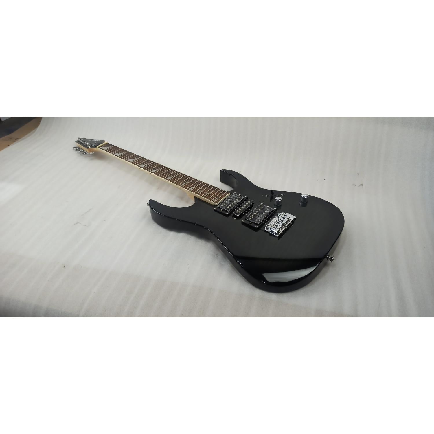 Vault Electric Guitars 2.03E+11 Vault RG1 Soloist Premium Electric Guitar - Open Box