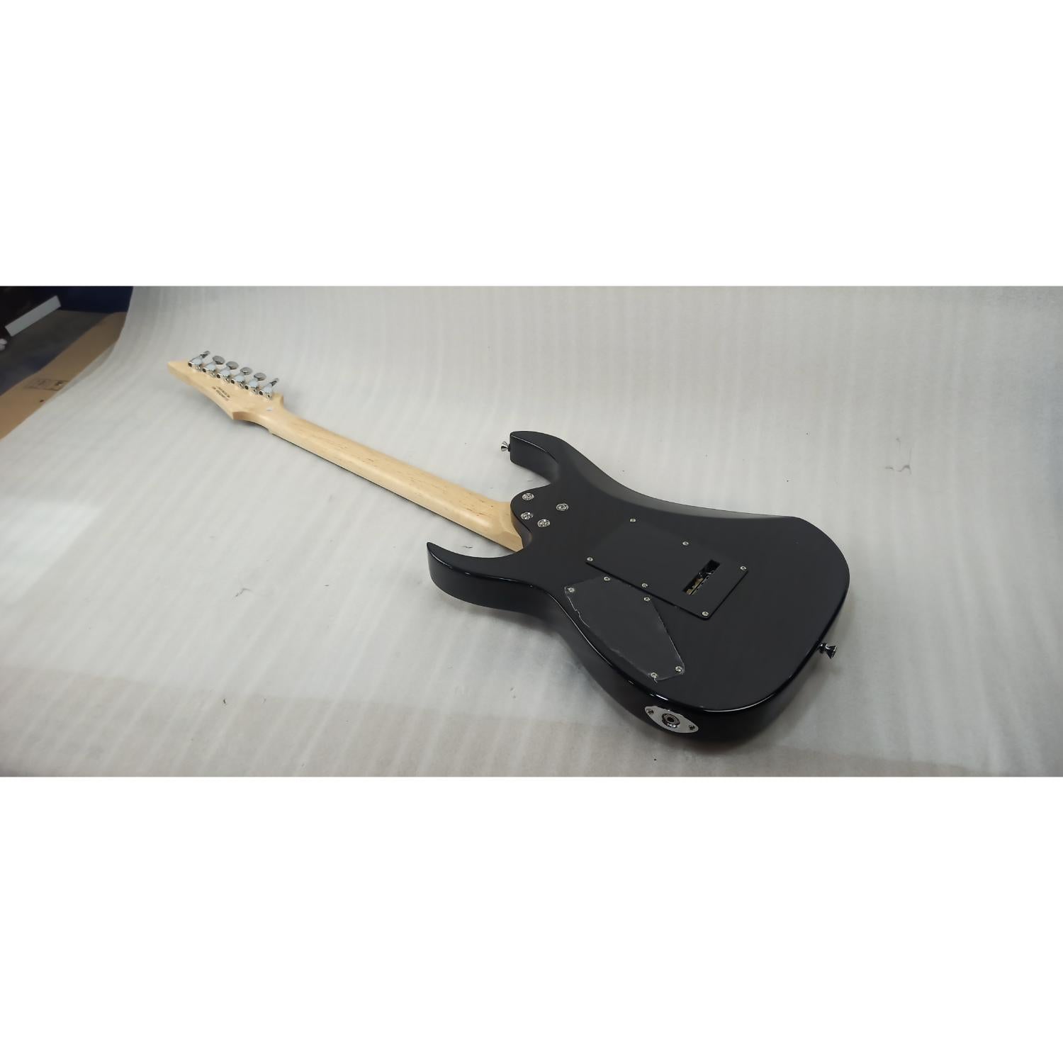 Vault Electric Guitars 2.03E+11 Vault RG1 Soloist Premium Electric Guitar - Open Box