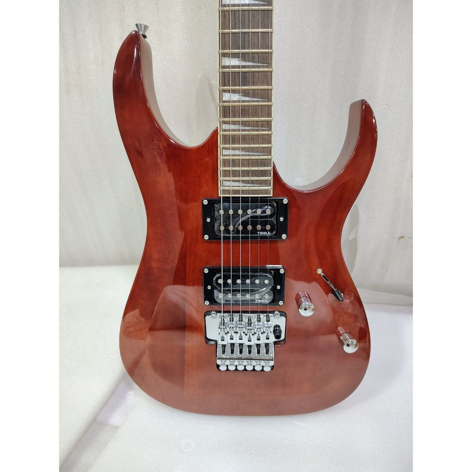 Vault Electric Guitars Vault Performer Pro RG 6 String Electric Guitar - High Gloss Solid Mahogany - Open Box #barcode_202401029775