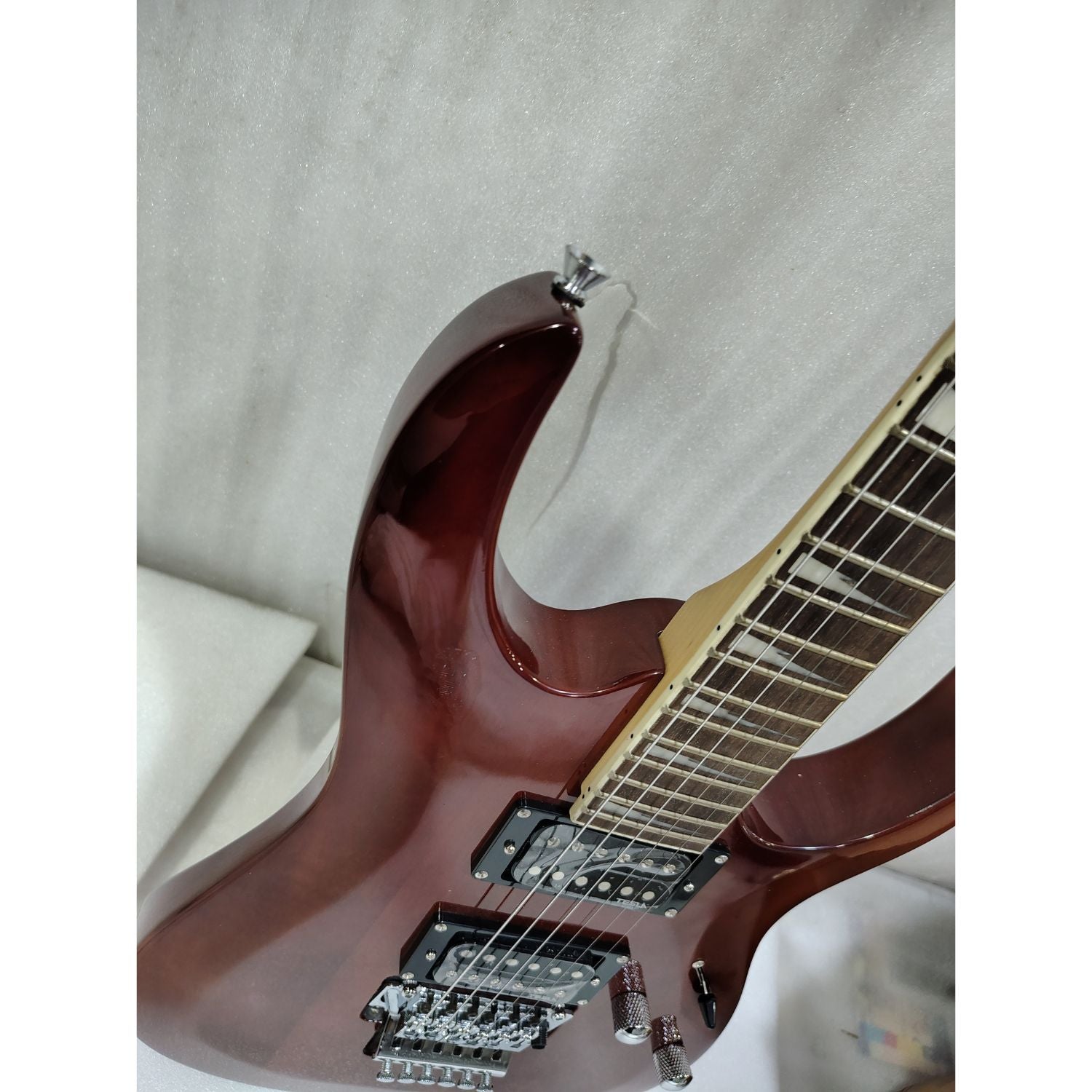 Vault Electric Guitars Vault Performer Pro RG 6 String Electric Guitar - High Gloss Solid Mahogany - Open Box #barcode_202401029775