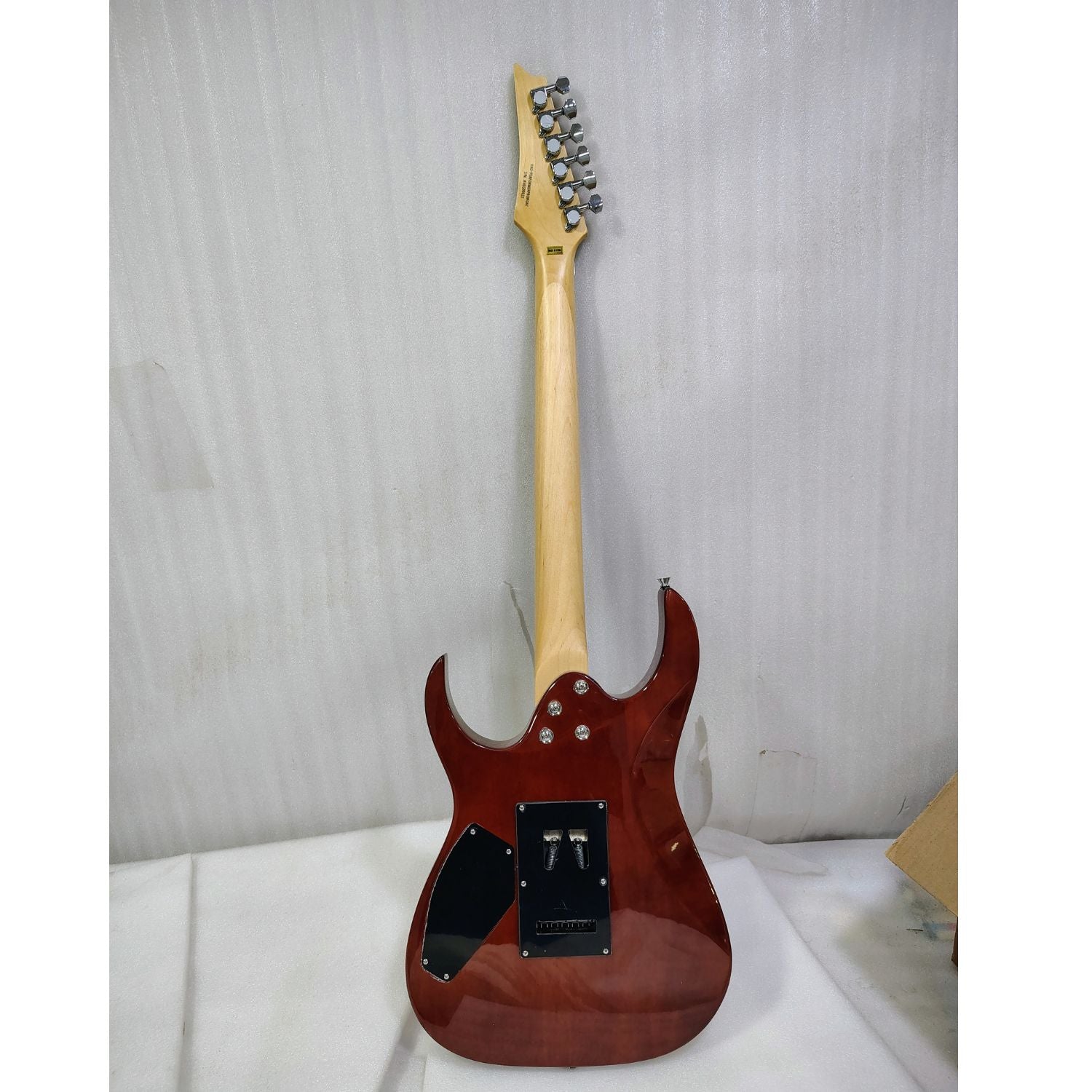 Vault Electric Guitars Vault Performer Pro RG 6 String Electric Guitar - High Gloss Solid Mahogany - Open Box #barcode_202401029775