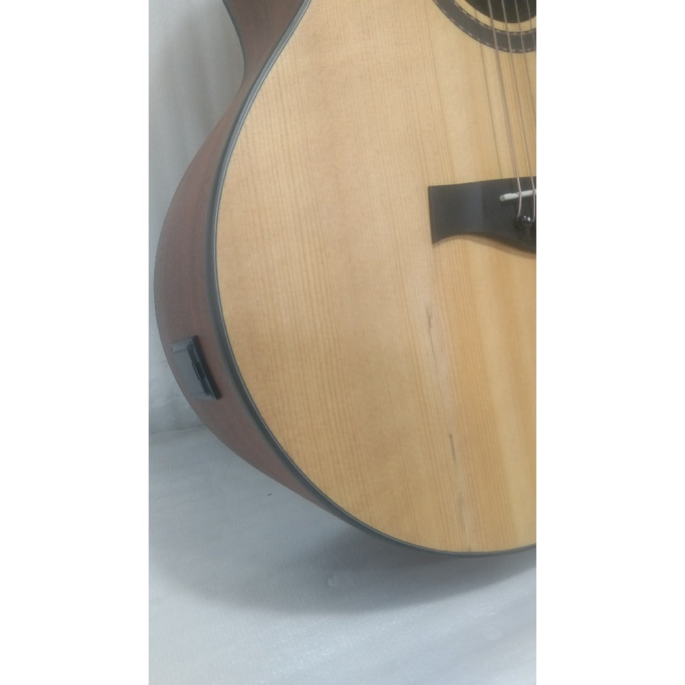 Vault Electro Acoustic Guitars 2.02401E+11 Vault EA40CE 41 inch Premium Spruce-Top Cutaway Electro Acoustic Guitars - Open Box B Stock