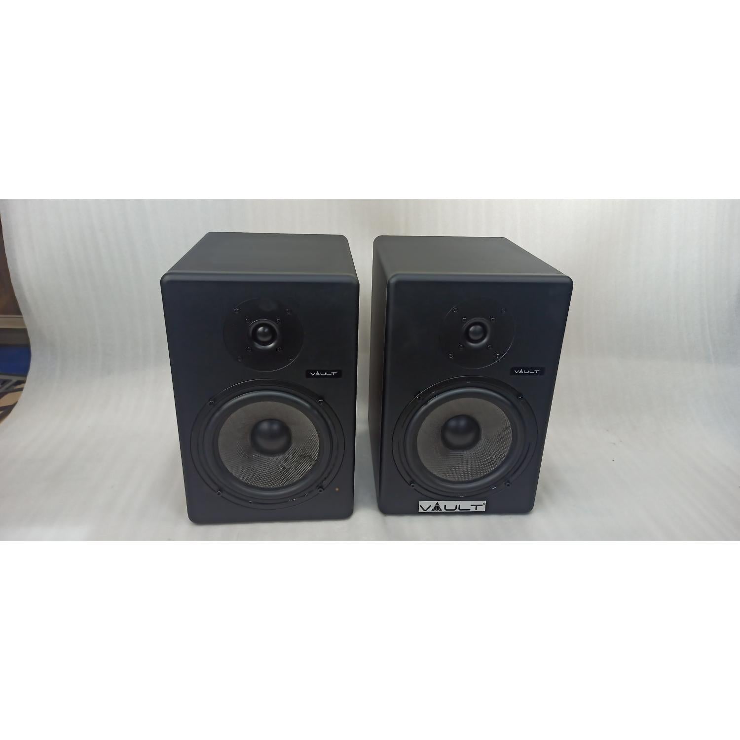Vault Monitor Speakers 202501044776 Vault C8 8-Inch Powered Studio Monitors - Pair - Open Box #barcode_202501044776
