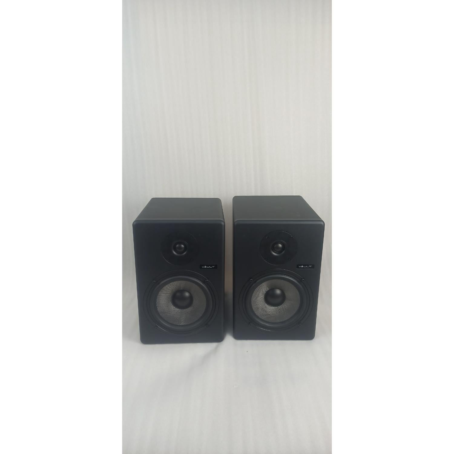 Vault Monitor Speakers Vault C8 8-Inch Powered Studio Monitors - Pair - Open Box