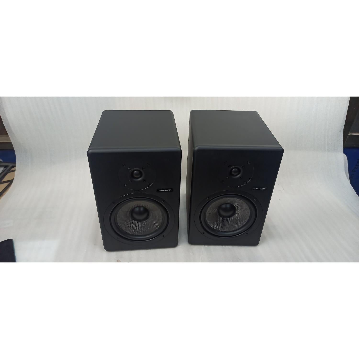 Vault Monitor Speakers Vault C8 8-Inch Powered Studio Monitors - Pair - Open Box 