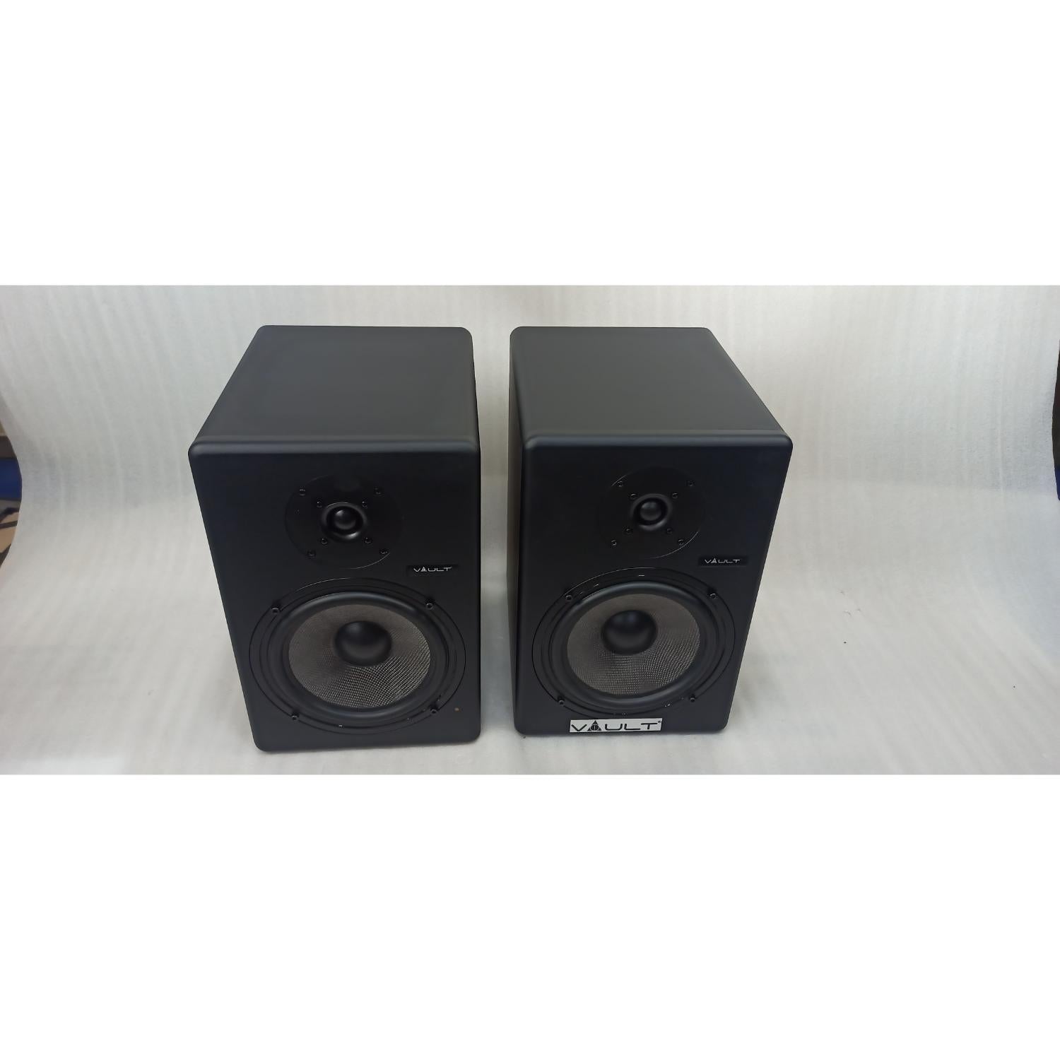 Vault Monitor Speakers Vault C8 8-Inch Powered Studio Monitors - Pair - Open Box #barcode_202501044776
