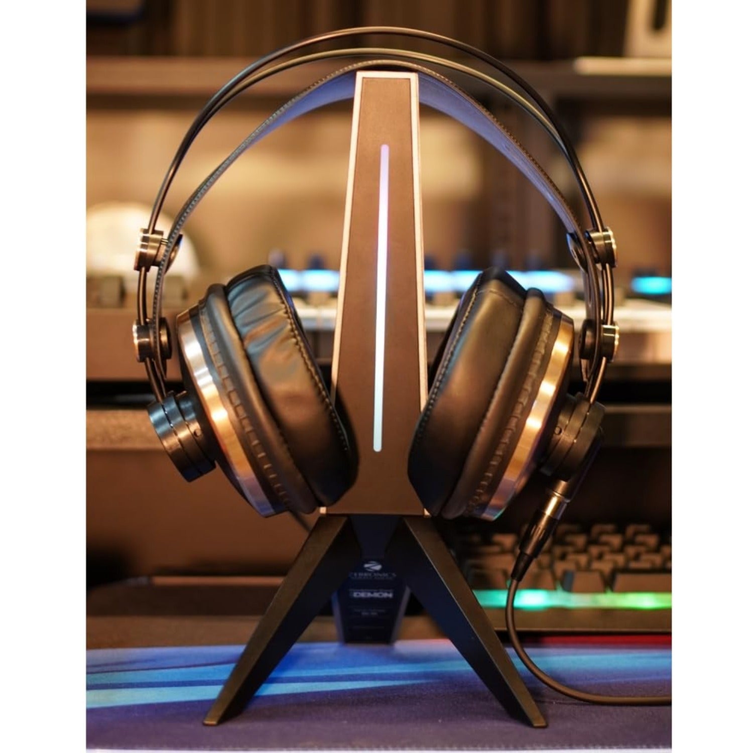 Vault Studio Headphones Black Vault Sonic M50 Studio Monitoring Headphones 