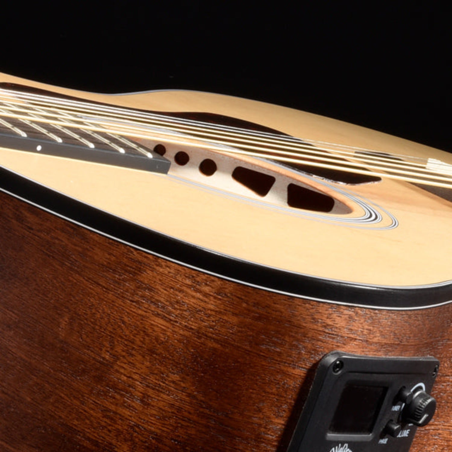 Walden Electro Acoustic Guitars Open Pore Satin Natural Walden O550E Natura Orchestra Electro Acoustic Guitar With Gigbag 