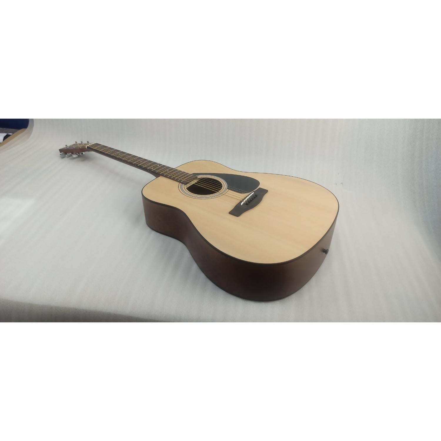 Yamaha Acoustic Guitars Yamaha F280 40 Inch Acoustic Guitar - Open Box B Stock